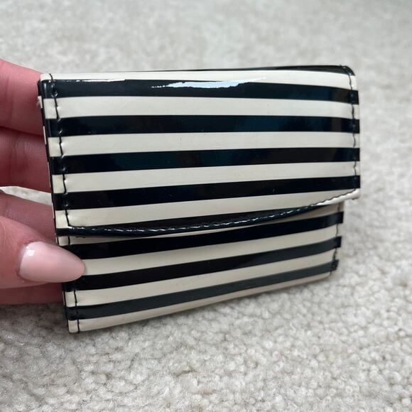 APT.9 Black White Striped Patent Trifold Wallet Small ID Card Slot Coin Pocket - Picture 1 of 8